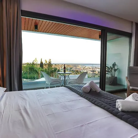 Melania Luxury With Private Heated Pool Вилла Хлоракас