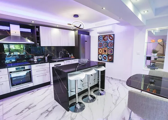 Melania Luxury With Private Heated Pool *