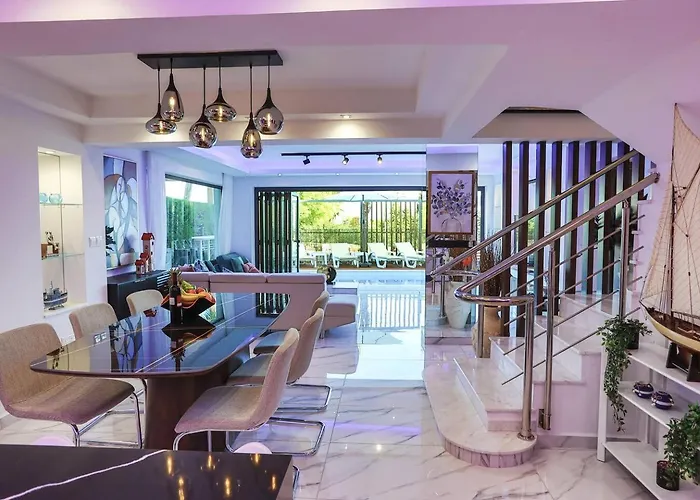 Melania Luxury With Private Heated Pool Vila *